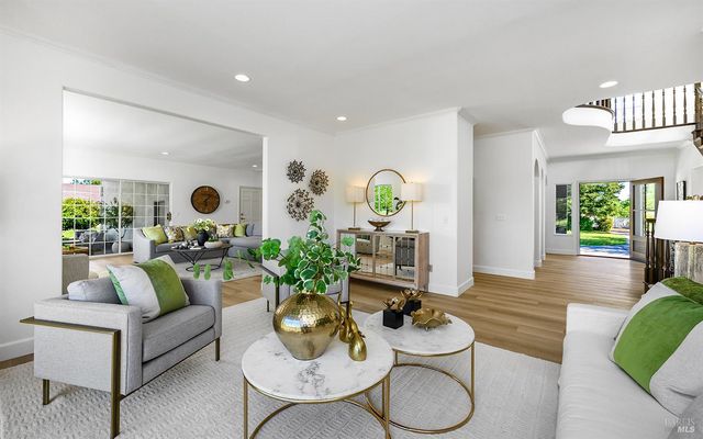 5533 Oak Meadow Dr, Santa Rosa, CA 95401