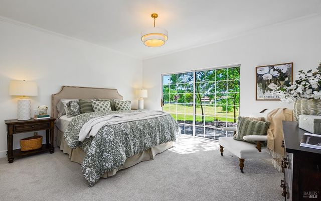 5533 Oak Meadow Dr, Santa Rosa, CA 95401