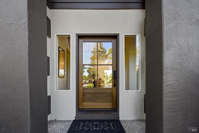 5533 Oak Meadow Dr, Santa Rosa, CA 95401