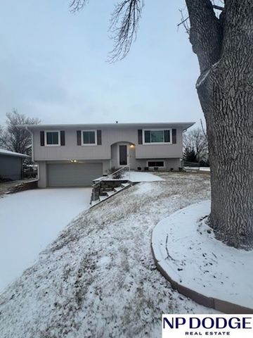 11106 V Street, Omaha, NE 68137