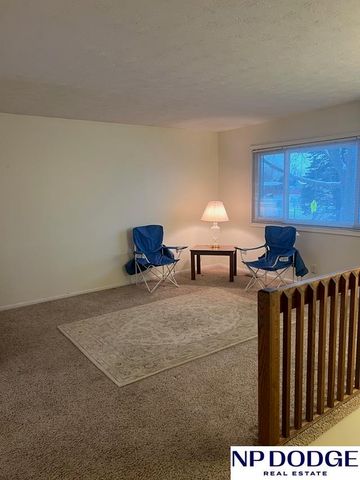 11106 V Street, Omaha, NE 68137