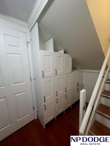 11106 V Street, Omaha, NE 68137