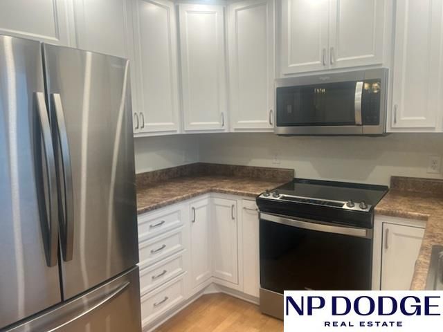 11106 V Street, Omaha, NE 68137