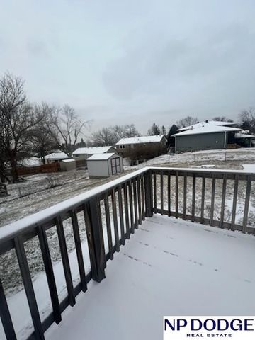 11106 V Street, Omaha, NE 68137