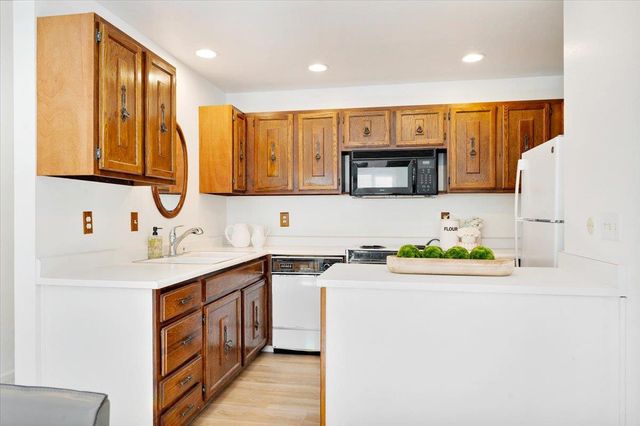 9940 Monroe Avenue, Aptos, CA 95003