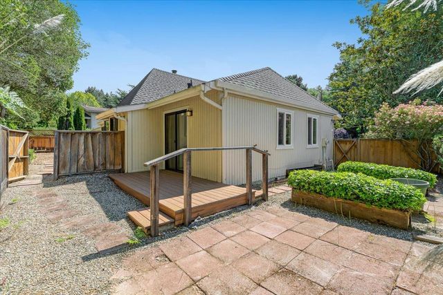 9940 Monroe Avenue, Aptos, CA 95003