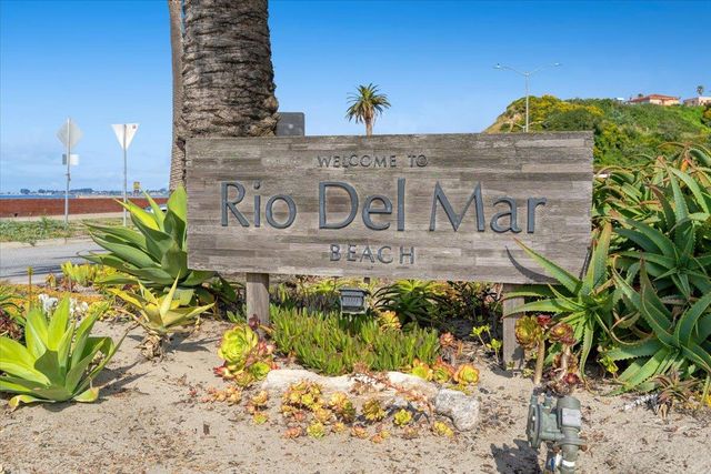 9940 Monroe Avenue, Aptos, CA 95003