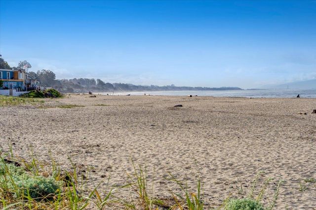 9940 Monroe Avenue, Aptos, CA 95003