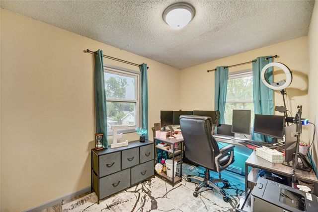 606 Cutler Avenue, Des Moines, IA 50315