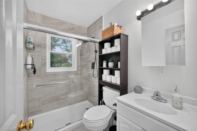 606 Cutler Avenue, Des Moines, IA 50315