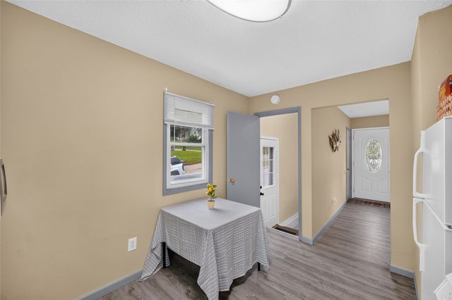 606 Cutler Avenue, Des Moines, IA 50315