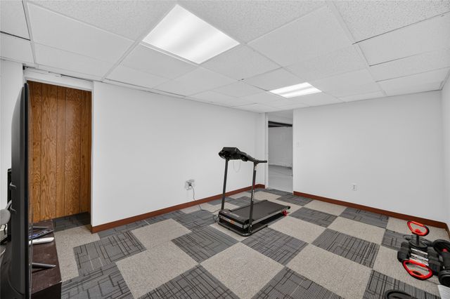 606 Cutler Avenue, Des Moines, IA 50315