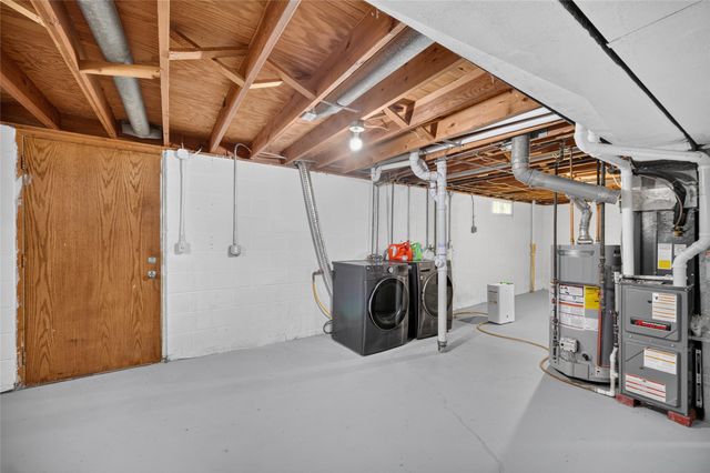 606 Cutler Avenue, Des Moines, IA 50315