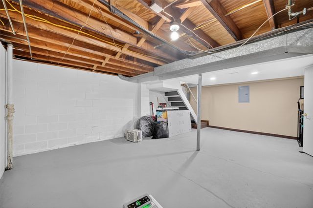 606 Cutler Avenue, Des Moines, IA 50315