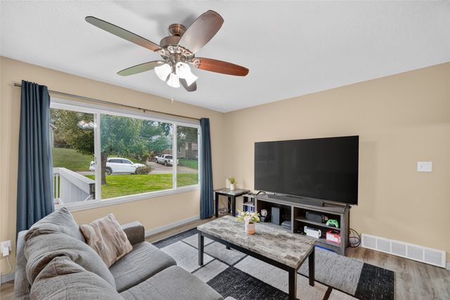 606 Cutler Avenue, Des Moines, IA 50315