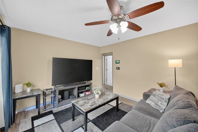 606 Cutler Avenue, Des Moines, IA 50315