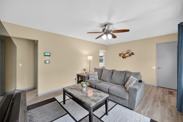 606 Cutler Avenue, Des Moines, IA 50315