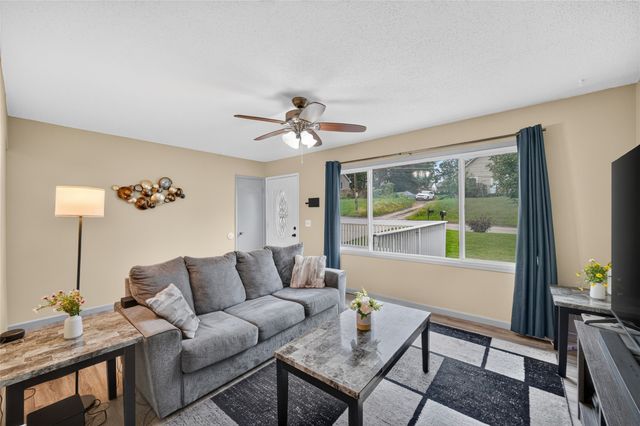 606 Cutler Avenue, Des Moines, IA 50315