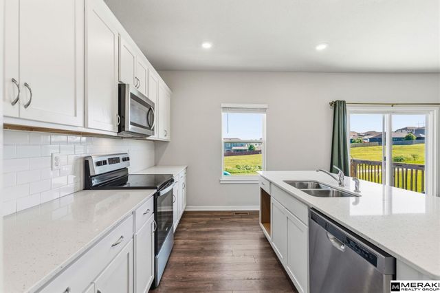 6409 Peters Parkway, Papillion, NE 68157