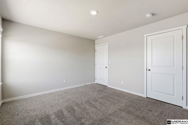 6409 Peters Parkway, Papillion, NE 68157