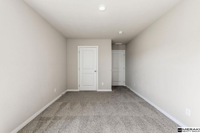 6409 Peters Parkway, Papillion, NE 68157