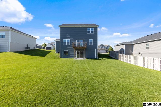 6409 Peters Parkway, Papillion, NE 68157
