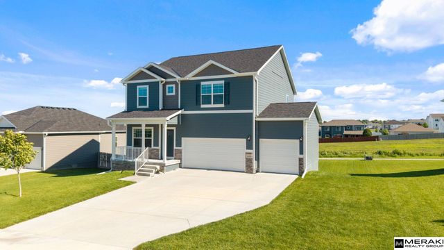 6409 Peters Parkway, Papillion, NE 68157