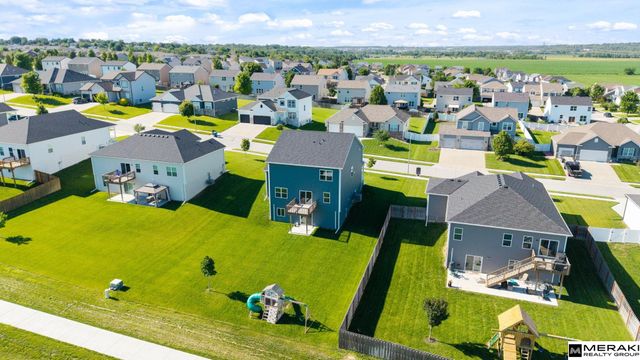 6409 Peters Parkway, Papillion, NE 68157