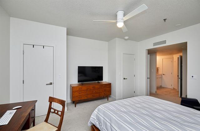 3930 Grand Avenue 4GN, Des Moines, IA 50312