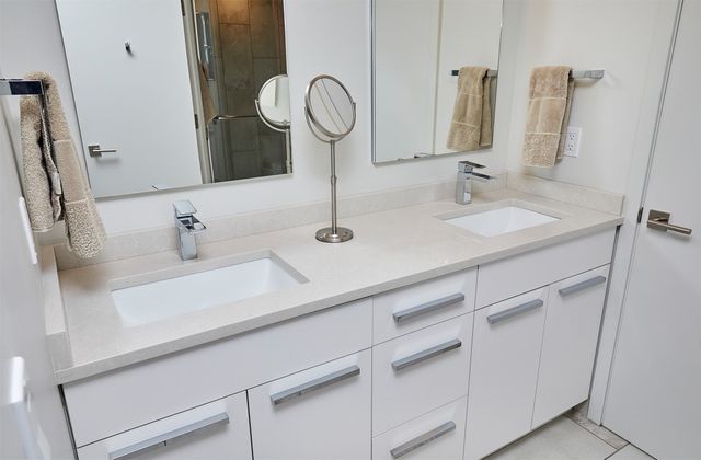 3930 Grand Avenue 4GN, Des Moines, IA 50312