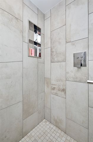 3930 Grand Avenue 4GN, Des Moines, IA 50312