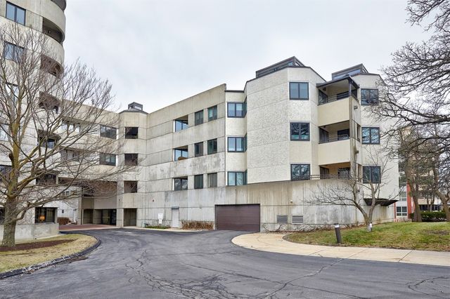 3930 Grand Avenue 4GN, Des Moines, IA 50312