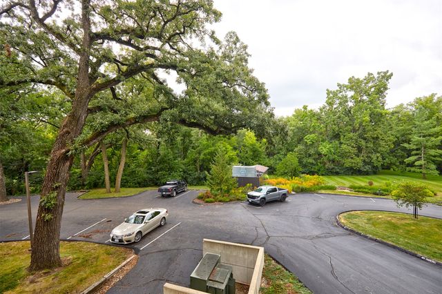 3930 Grand Avenue 4GN, Des Moines, IA 50312