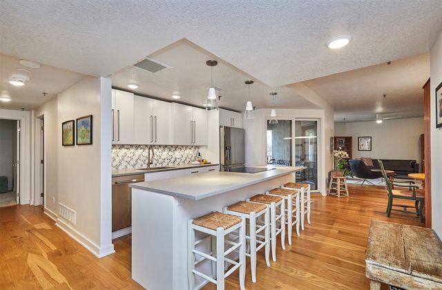 3930 Grand Avenue 4GN, Des Moines, IA 50312