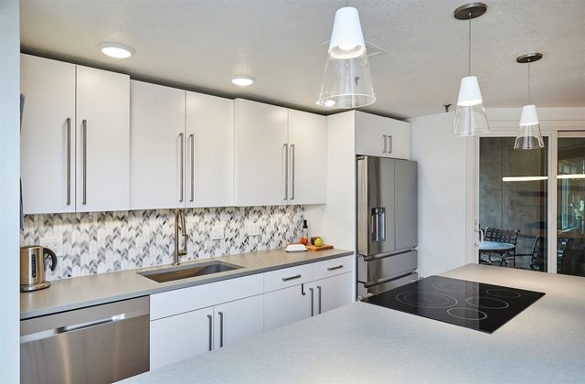 3930 Grand Avenue 4GN, Des Moines, IA 50312