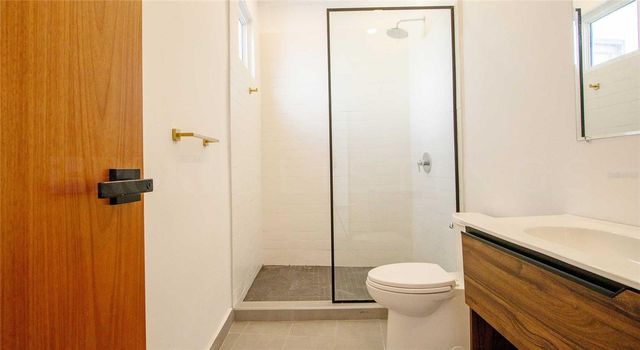 319 RECINTO SUR STREET 6, San Juan, PR 00901