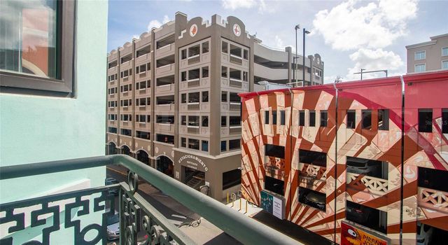 319 RECINTO SUR STREET 6, San Juan, PR 00901