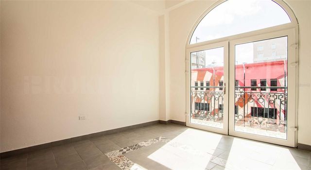 319 RECINTO SUR STREET 6, San Juan, PR 00901