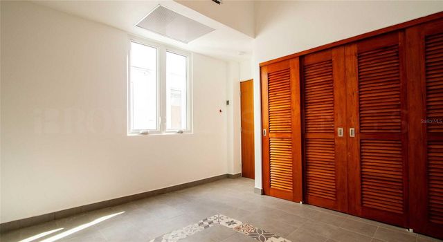 319 RECINTO SUR STREET 6, San Juan, PR 00901