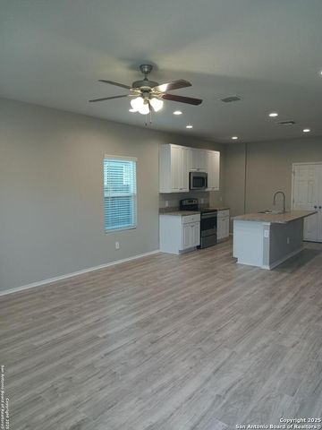 530 pleasanton, San Antonio, TX 78221