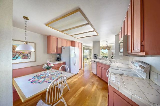 1749 Sawgrass, Escondido, CA 92026