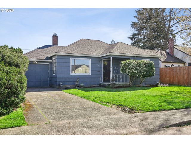 9306 Se SALMON St, Portland, OR 97216