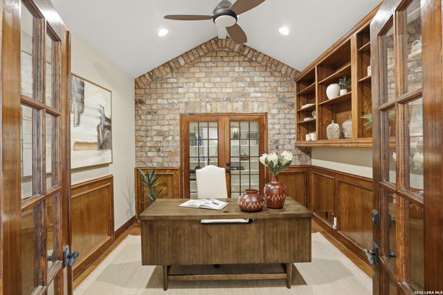 105 Rock Squirrel, Shavano Park, TX 78231