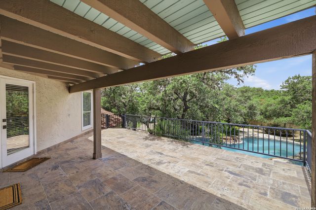 105 Rock Squirrel, Shavano Park, TX 78231