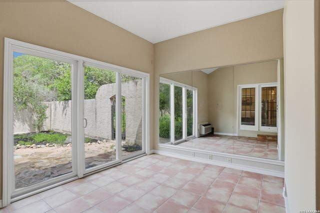 105 Rock Squirrel, Shavano Park, TX 78231