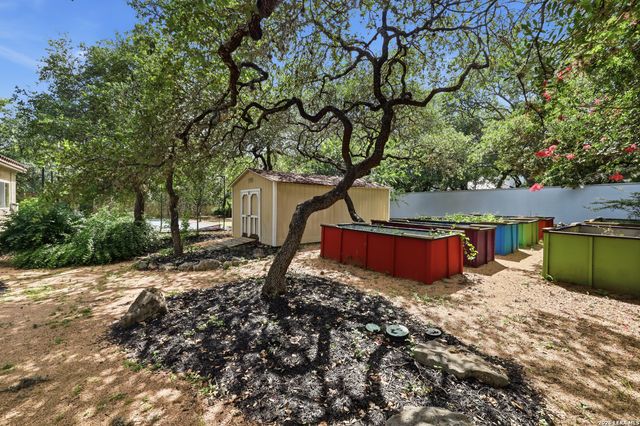 105 Rock Squirrel, Shavano Park, TX 78231
