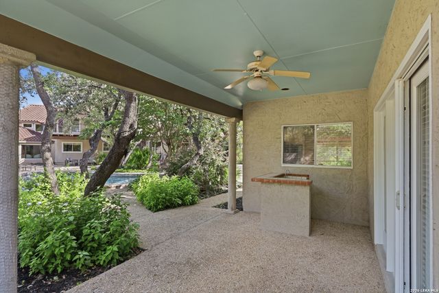 105 Rock Squirrel, Shavano Park, TX 78231
