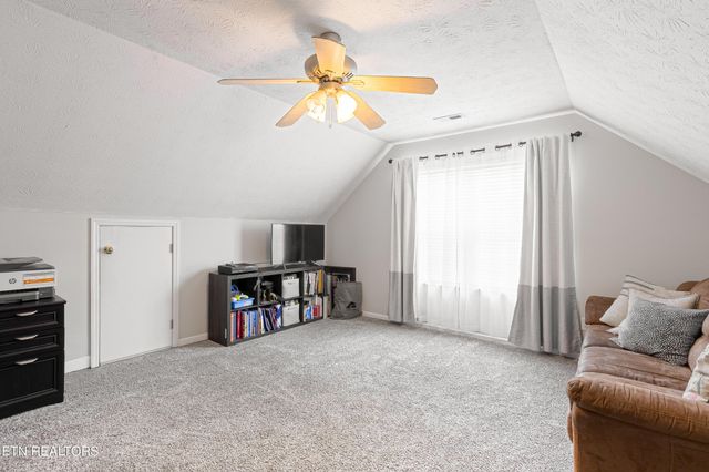 7114 Hannah Brook Rd, Knoxville, TN 37918