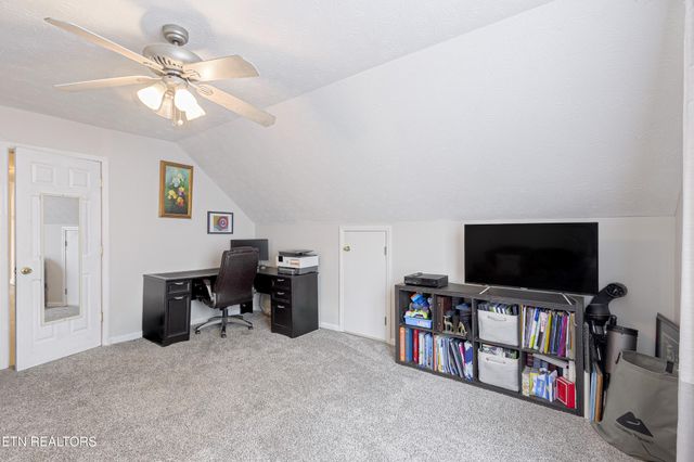 7114 Hannah Brook Rd, Knoxville, TN 37918