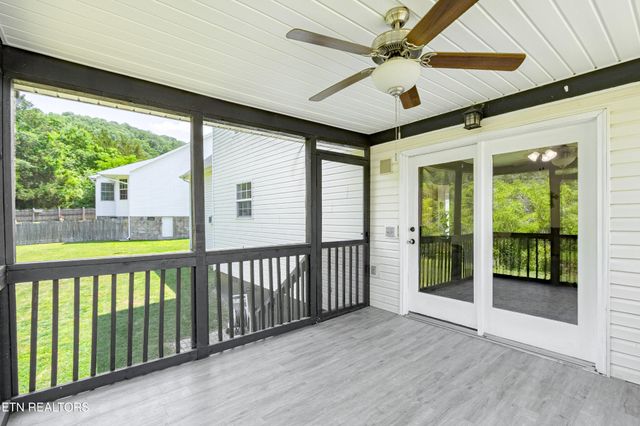 7114 Hannah Brook Rd, Knoxville, TN 37918